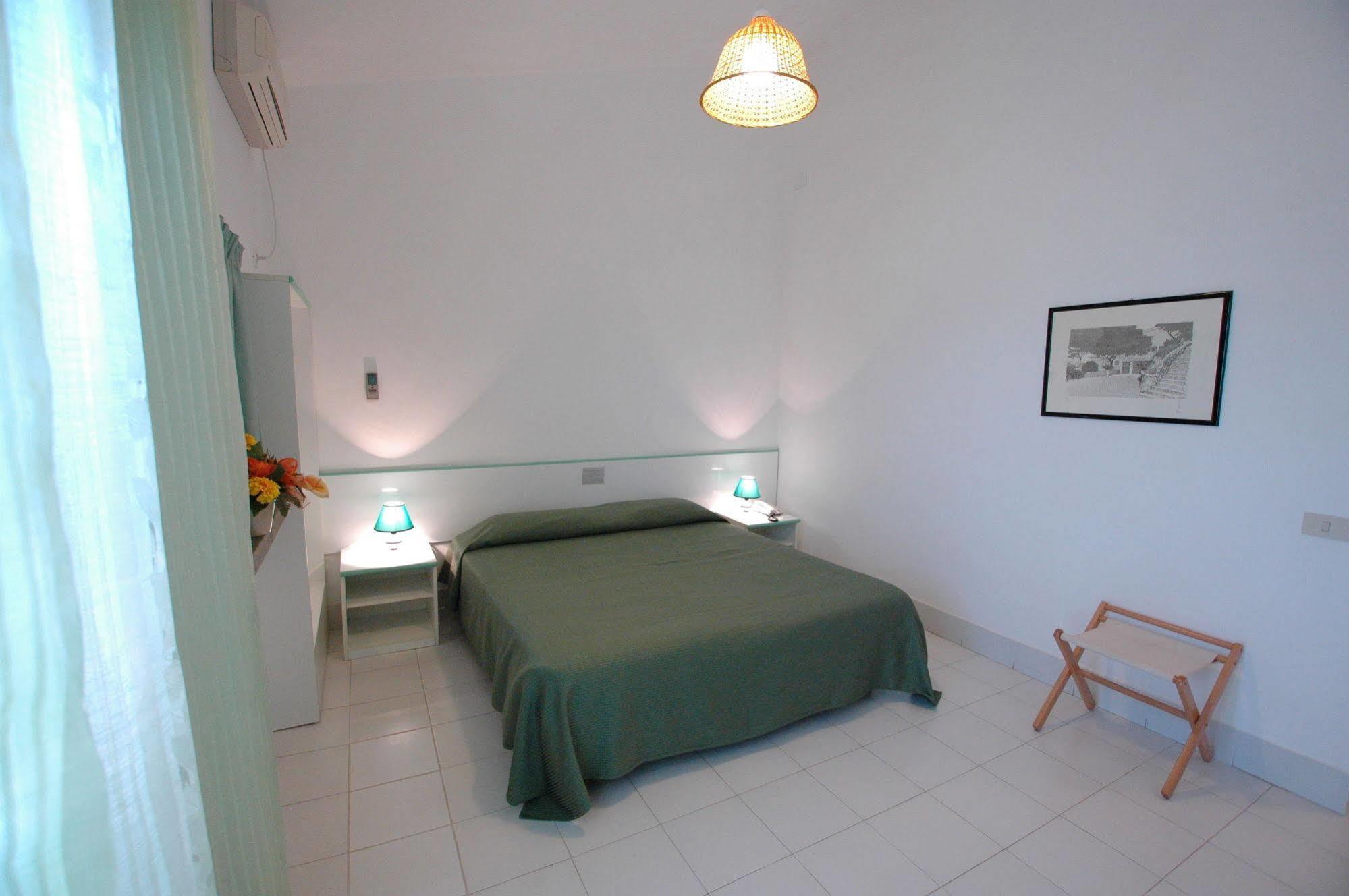 Hotel Capo Di Stella Capoliveri  Exteriör bild