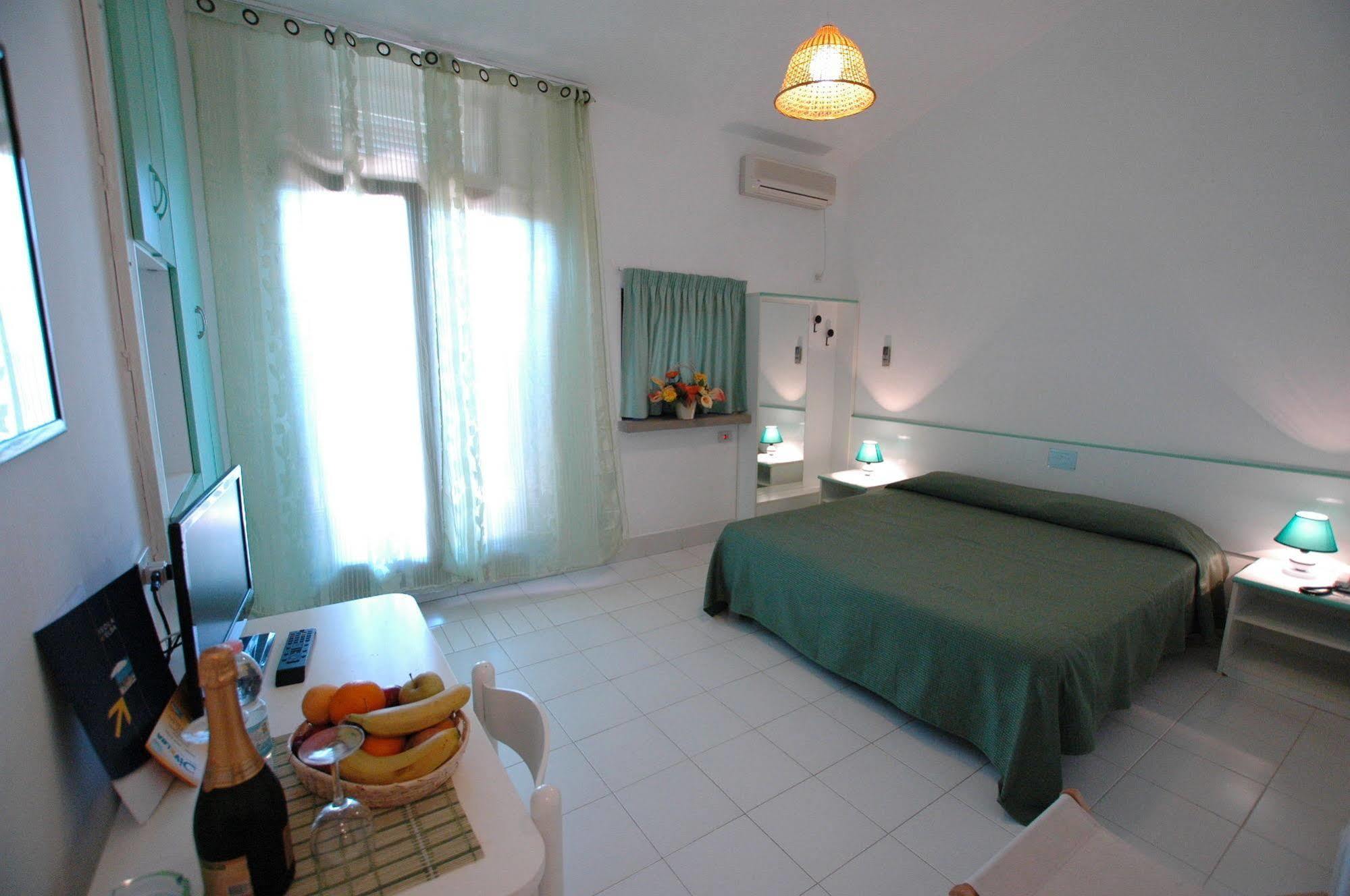 Hotel Capo Di Stella Capoliveri  Exteriör bild